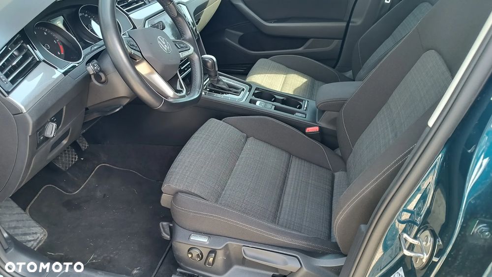 Volkswagen Passat Variant 2.0 TDI EVO Business DSG - 17