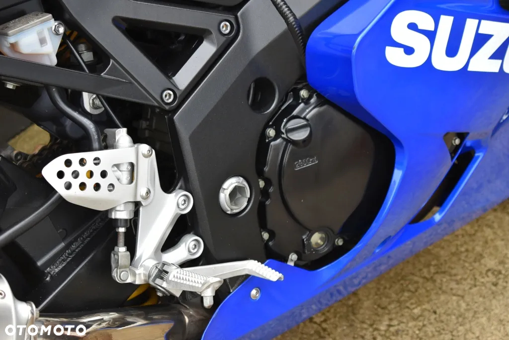 Suzuki GSX-R - 33