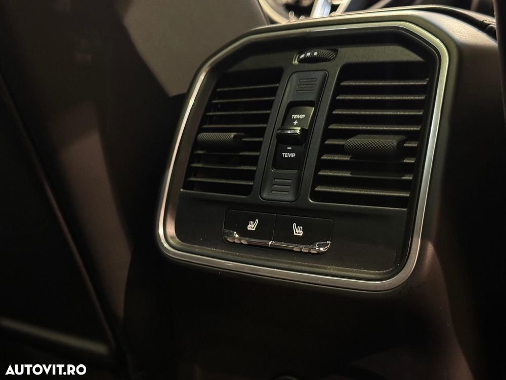 Porsche Macan Standard - 24