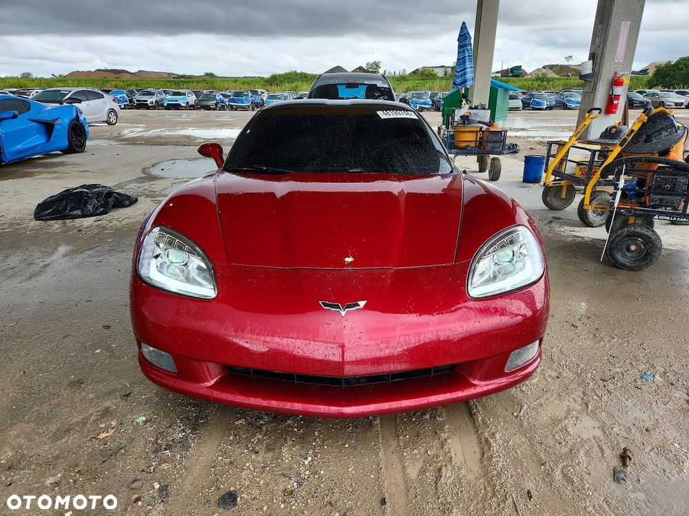 Chevrolet Corvette - 6