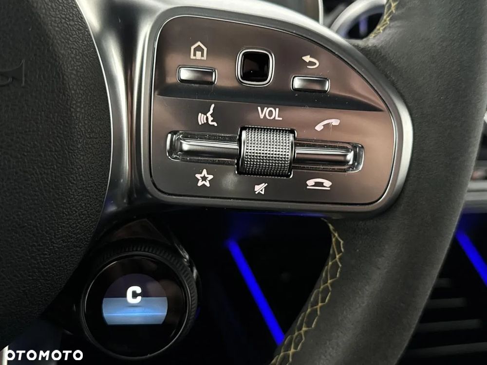 Mercedes-Benz GLA - 15