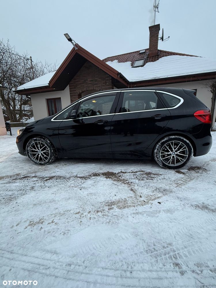 BMW Seria 2 218d - 8