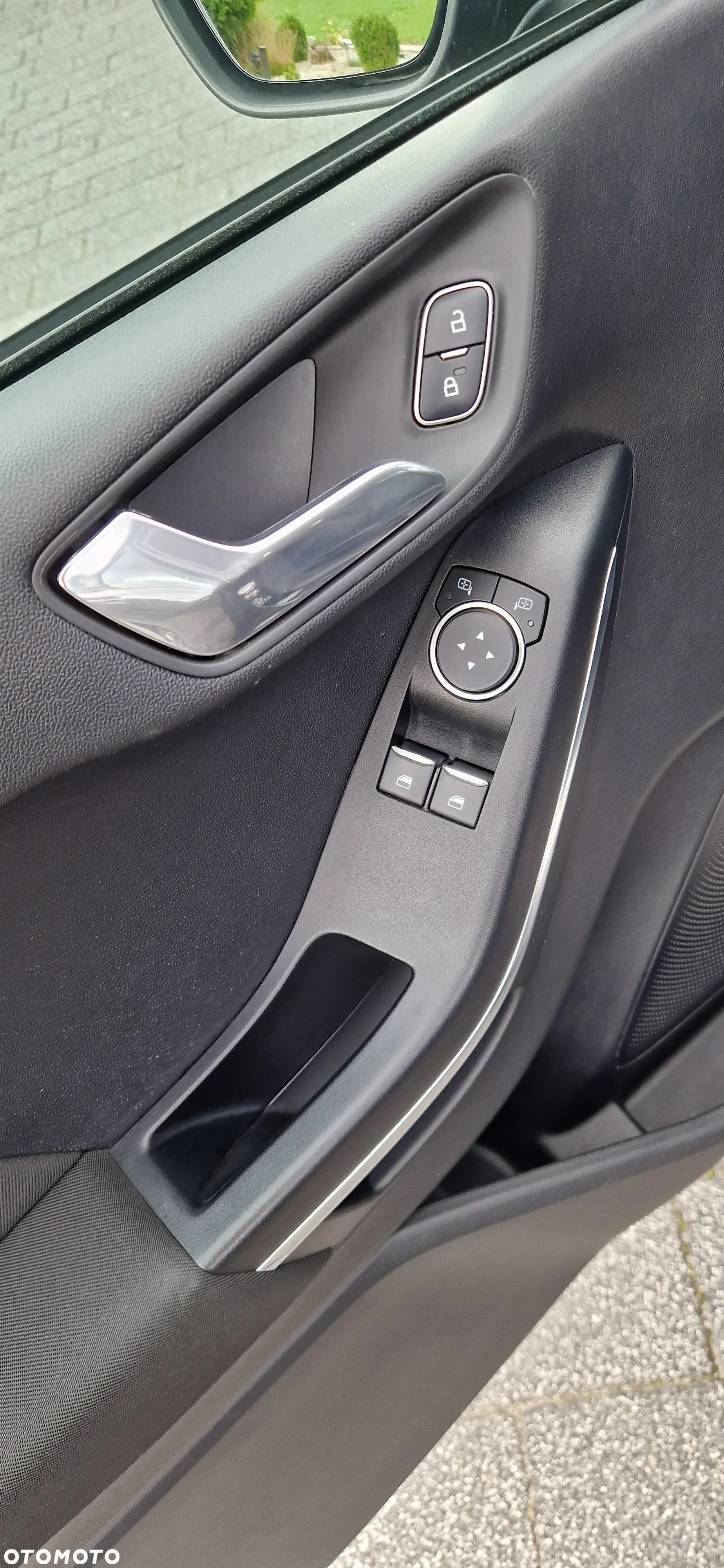 Ford Fiesta 1.0 EcoBoost Start-Stop ST-LINE - 26