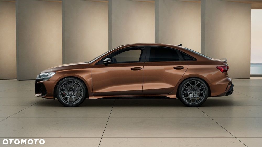 Audi RS3 Limousine - 3