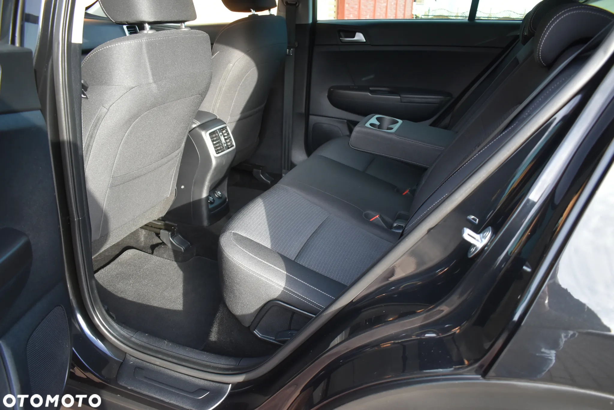 Kia Sportage 1.6 GDI Black Edition 2WD - 21