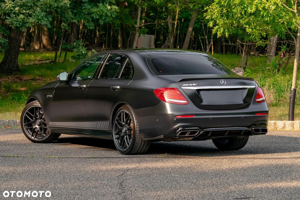 Mercedes-Benz Klasa E 300 9G-TRONIC AMG Line - 4