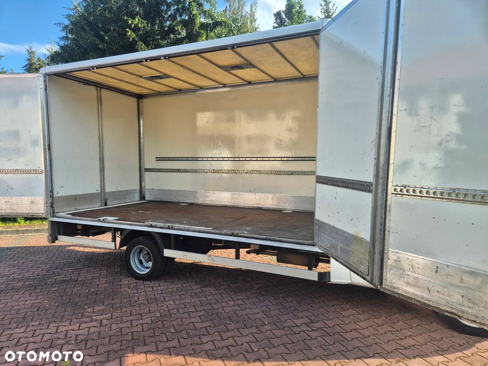 Mercedes-Benz Sprinter - 1