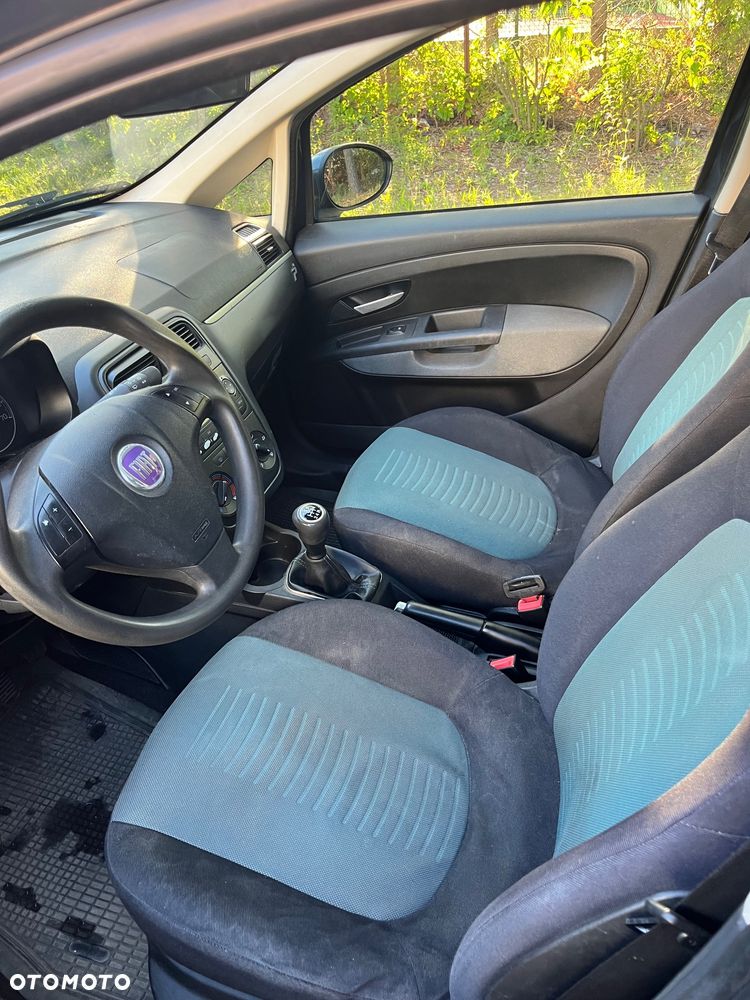 Fiat Grande Punto - 11