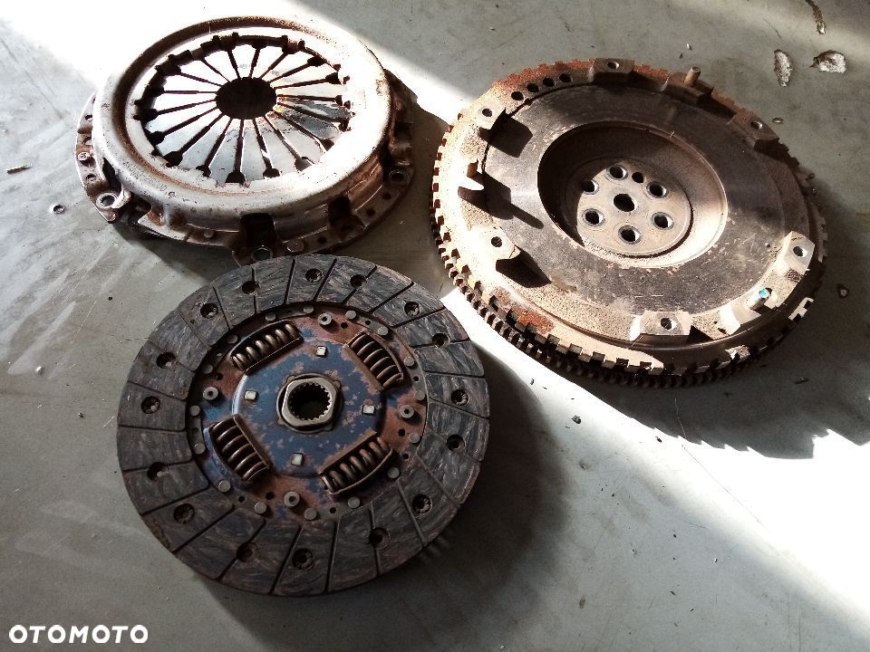 koło zamachowe  SPRZĘGŁO KIA CEED I30 1.4 JAK NOWE