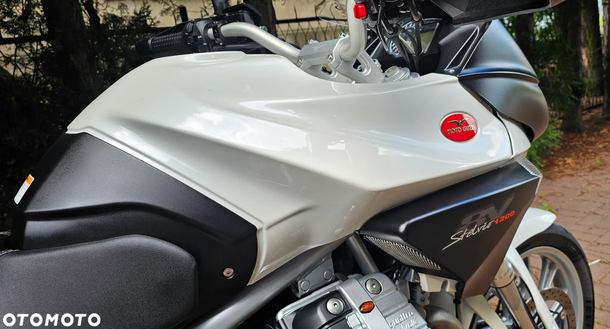 Moto Guzzi Stelvio - 6