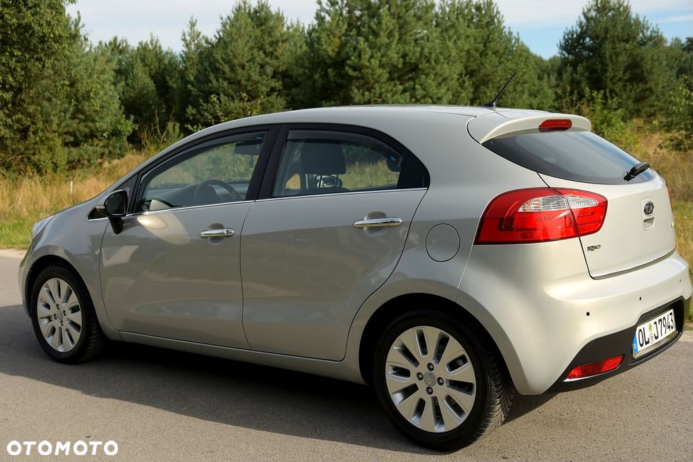 Kia Rio - 9
