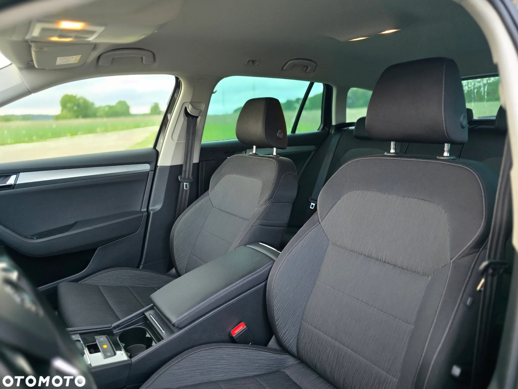 Skoda Superb 2.0 TDI Ambition DSG7 - 10