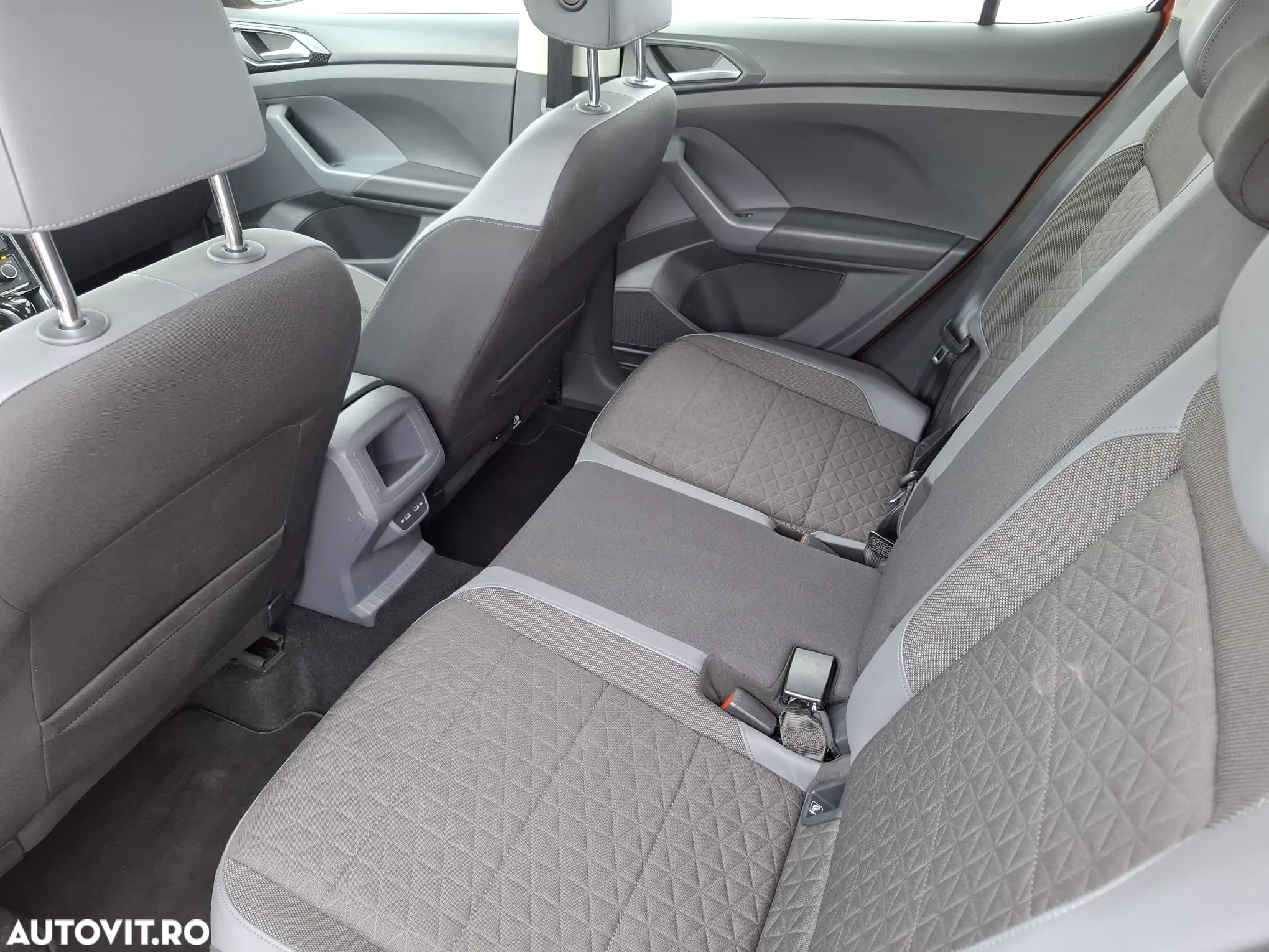 Volkswagen T-Cross 1.0 TSI DSG Style - 9