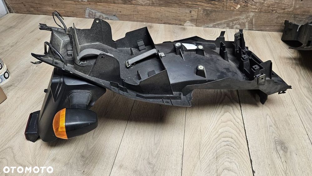 Nadkole Tył Błotnik Kierunkowskazy Yamaha FZS 1000 Fazer RN06 - 10