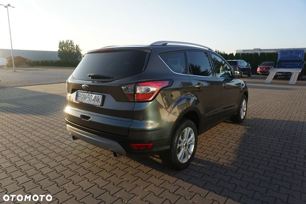 Ford Kuga 2.0 TDCi FWD Titanium - 36