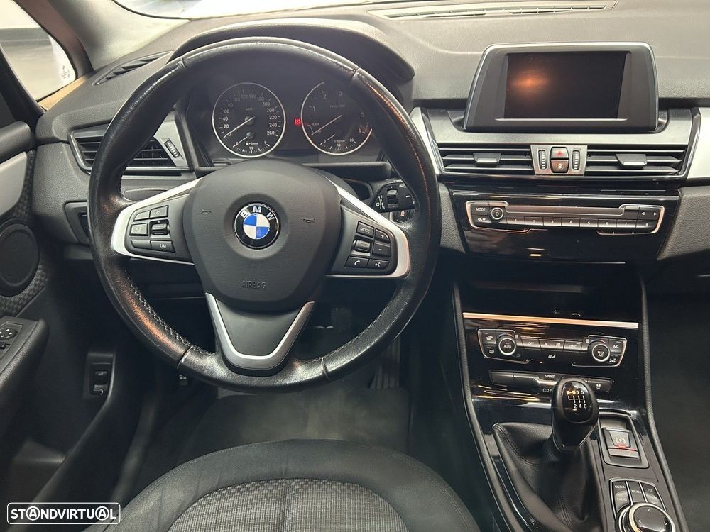BMW 216 Gran Tourer d Advantage — fotografia 12