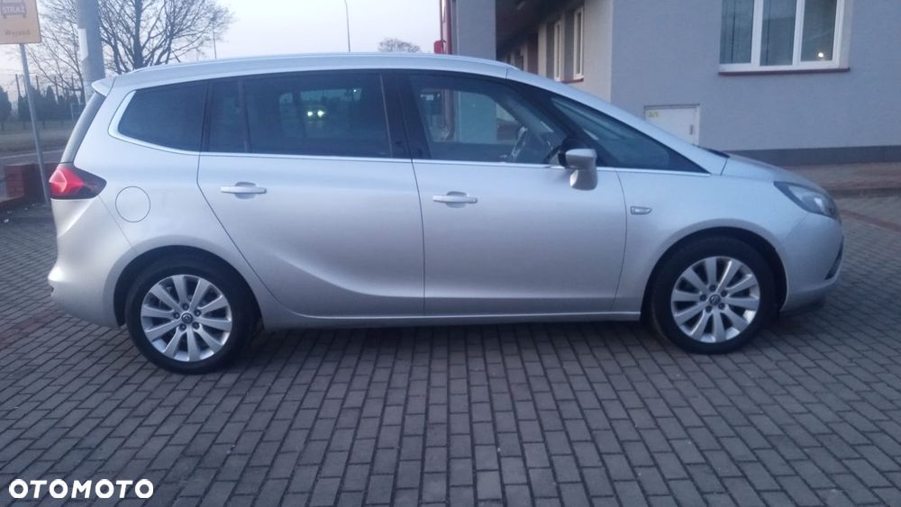 Opel Zafira 2.0 CDTI Cosmo - 4