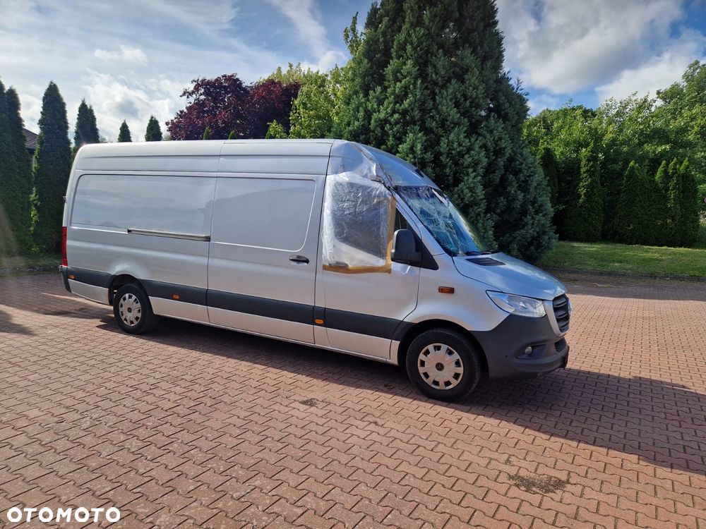Mercedes-Benz Sprinter - 4