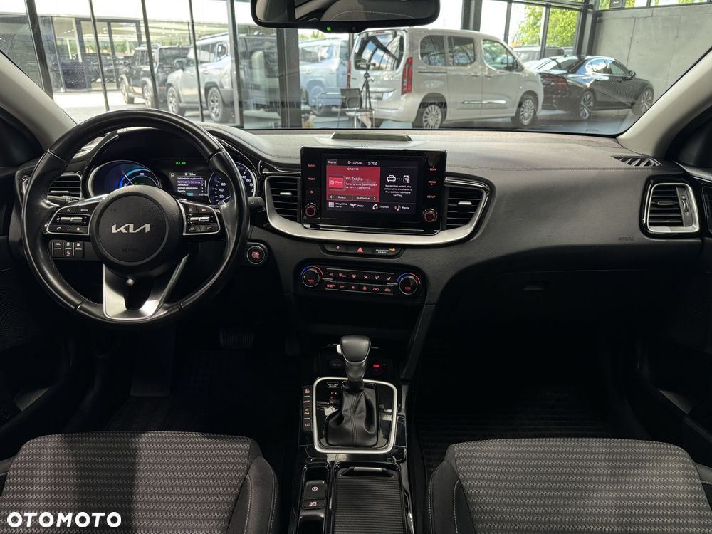 Kia Ceed 1.6 GDI PHEV L DCT - 16