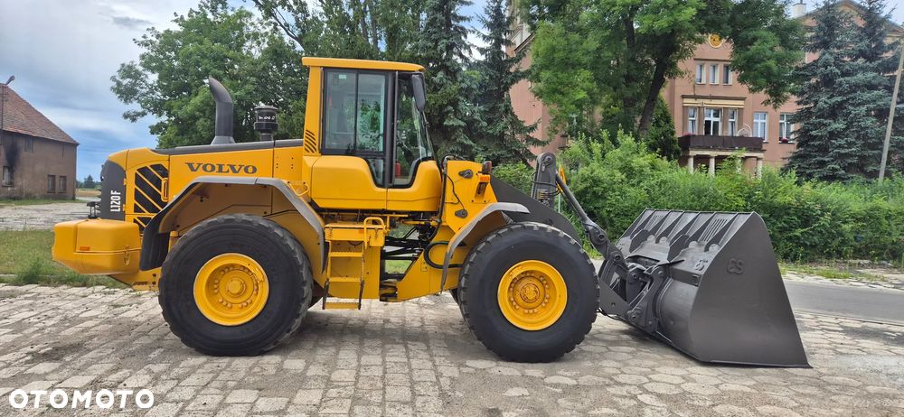 Volvo L 120 F - 2