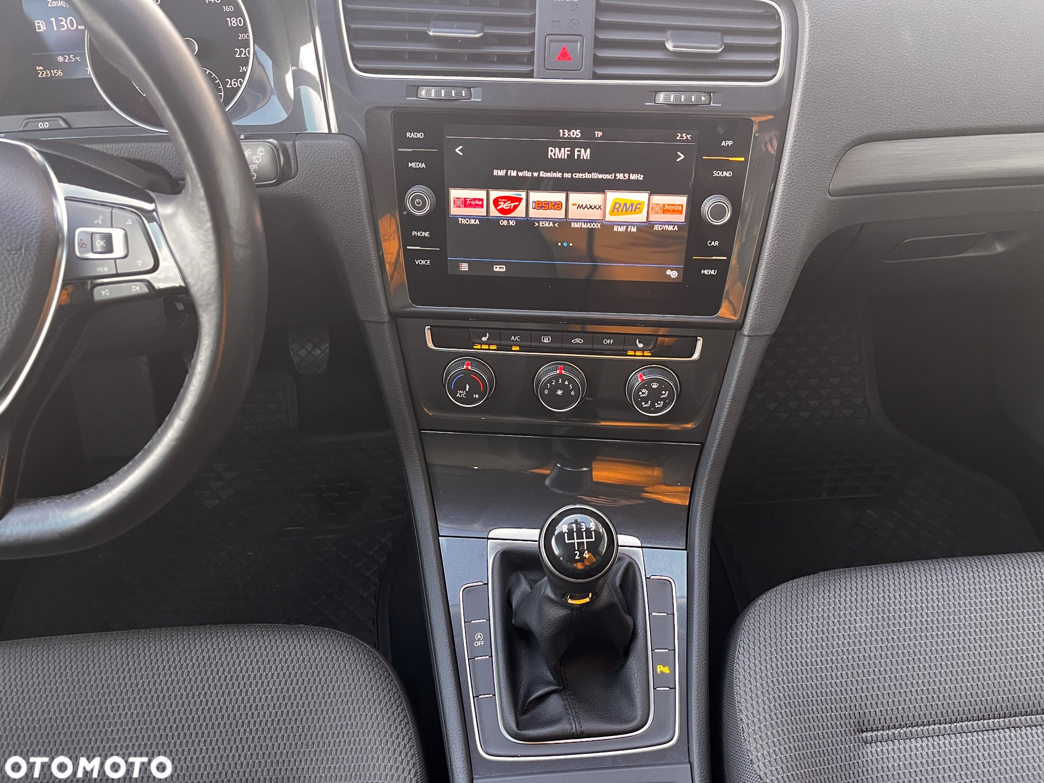 Volkswagen Golf VII 1.6 TDI BMT Comfortline - 27