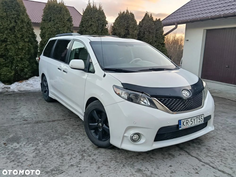 Toyota Sienna 3.5 V6 SE - 2