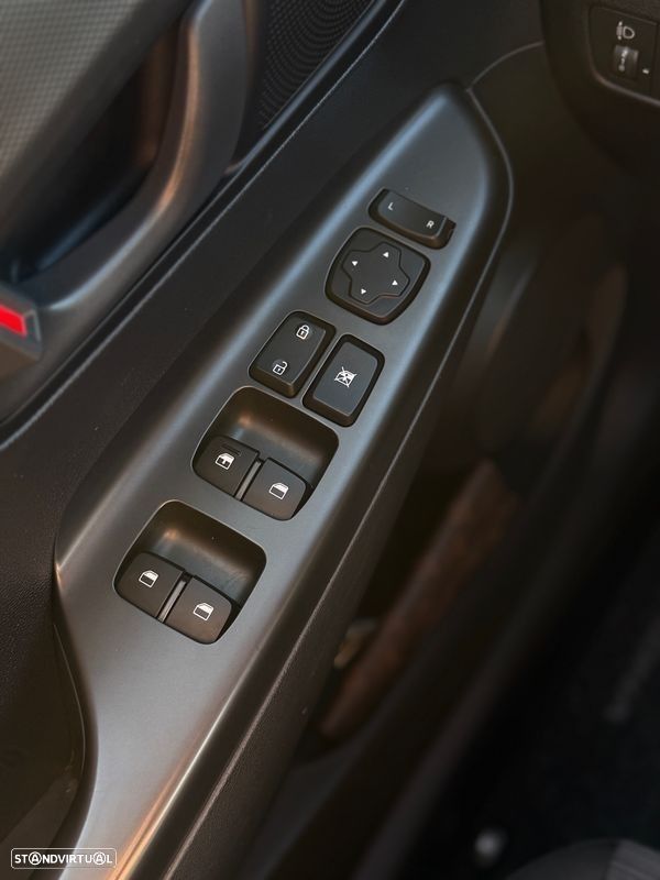 Hyundai Kauai 1.0 T-GDi Premium Tec.Preto - 17