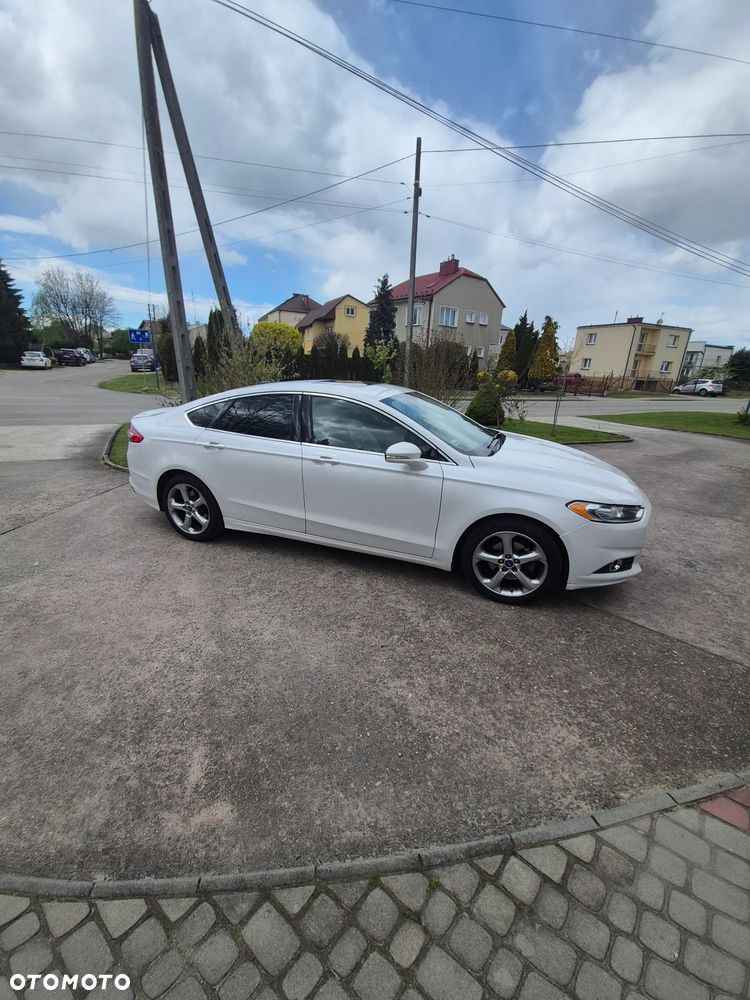 Ford Fusion - 7