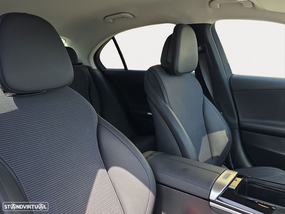 Mercedes-Benz C 300 de Avantgarde - 14