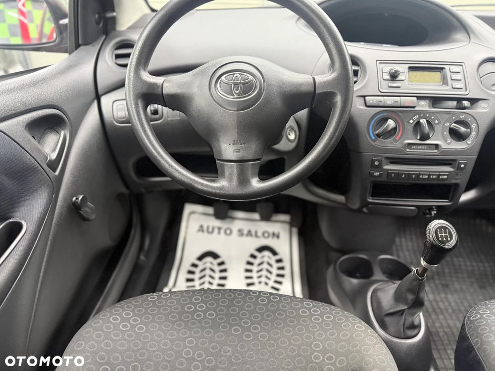Toyota Yaris 1.0 Terra - 20
