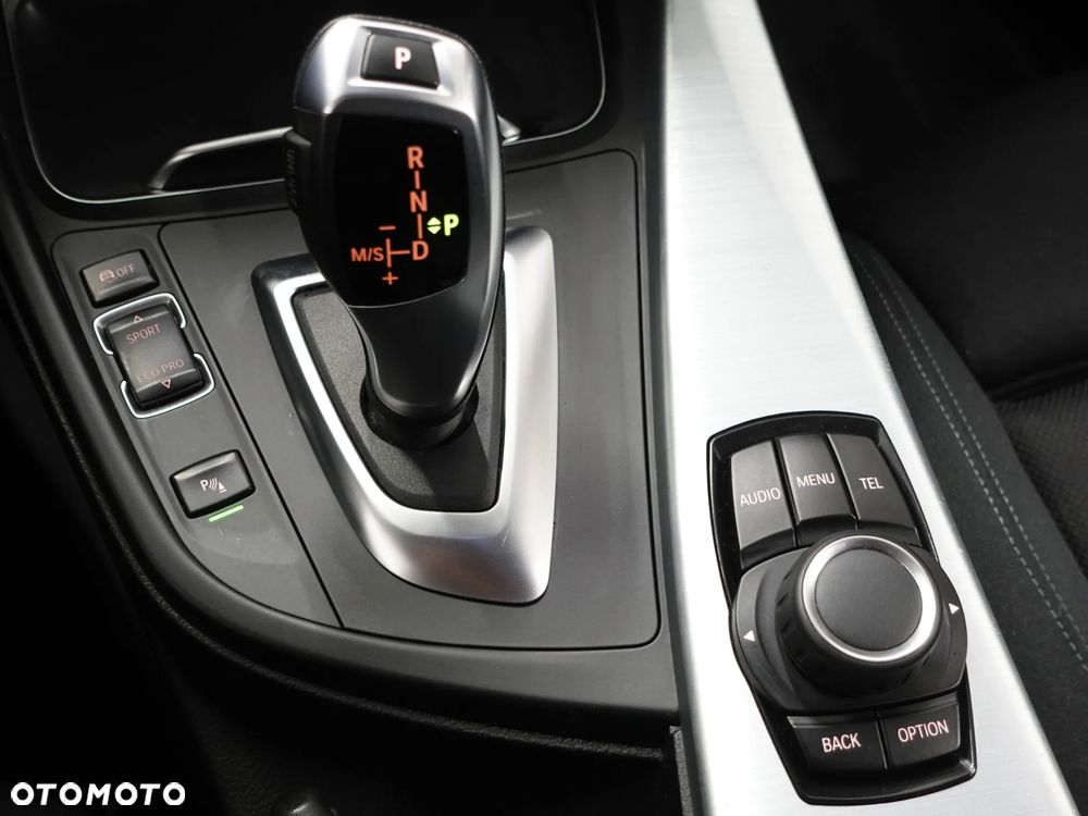 BMW Seria 3 325d Blue Performance Sport Line - 35