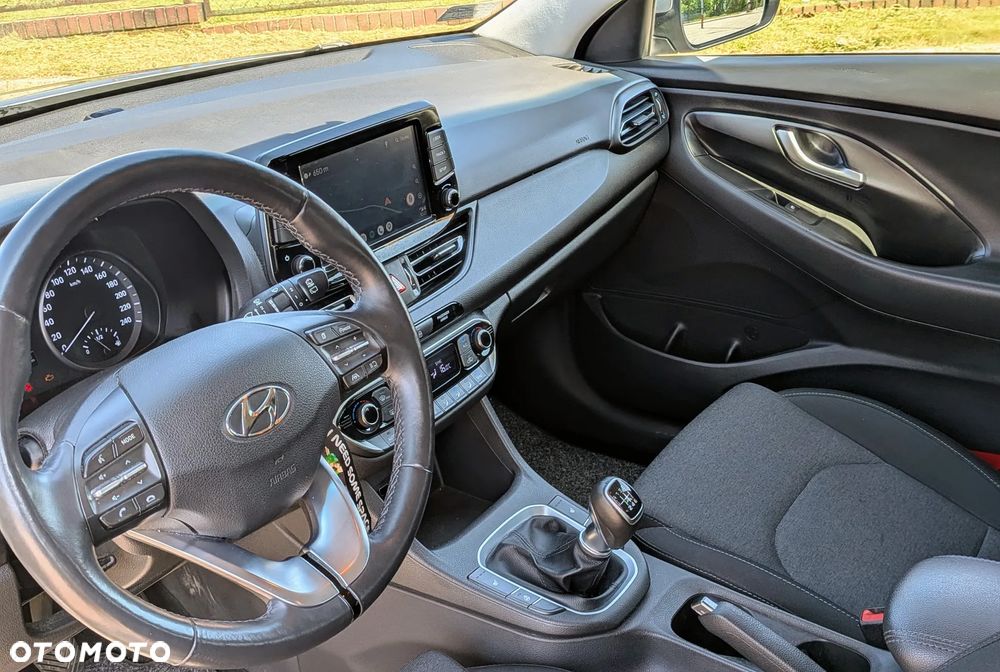 Hyundai i30 1.5 DPI Comfort - 9