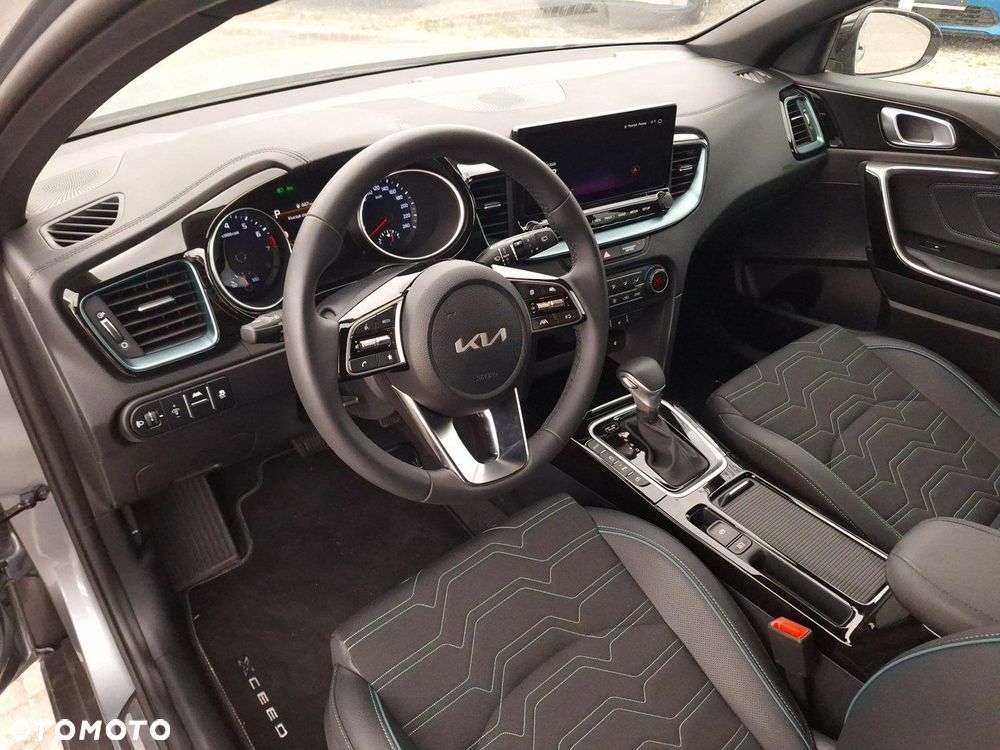 Kia XCeed 1.6 T-GDI Tribute DCT - 10