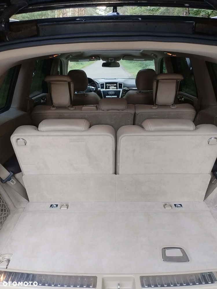 Mercedes-Benz GL 400 4Matic 7G-TRONIC - 30