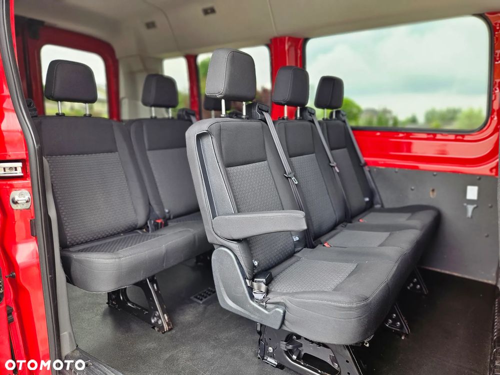 Ford Transit Kombi L2H3 Limited - 21
