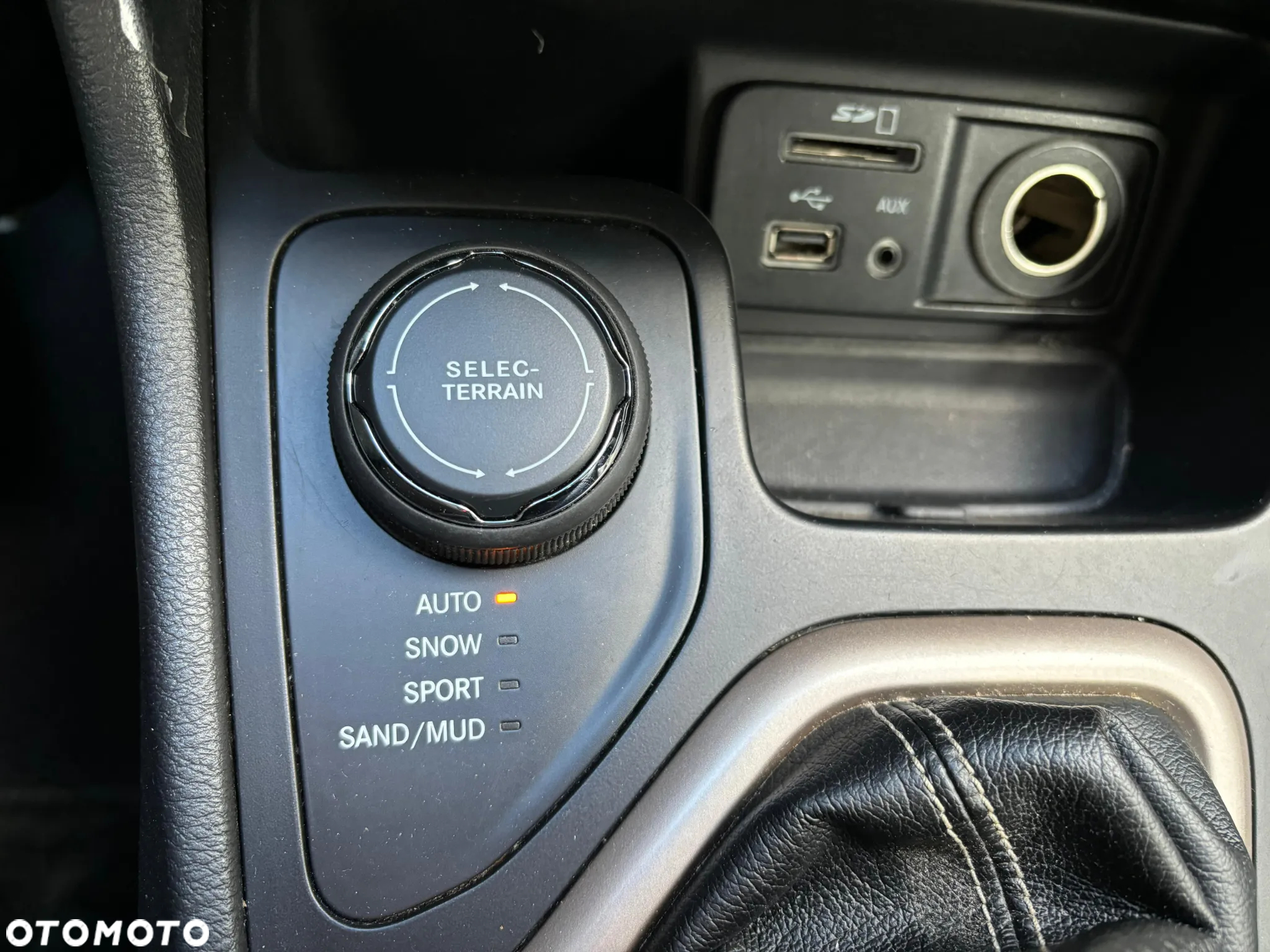 Jeep Cherokee 2.0 MJD Active Drive I Longitude - 11