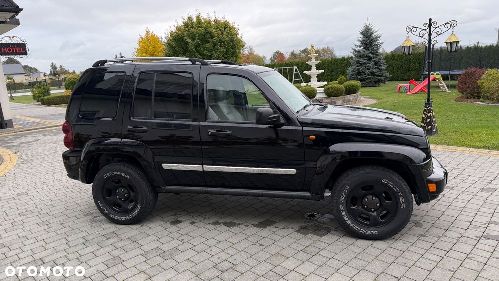 Jeep Cherokee - 3