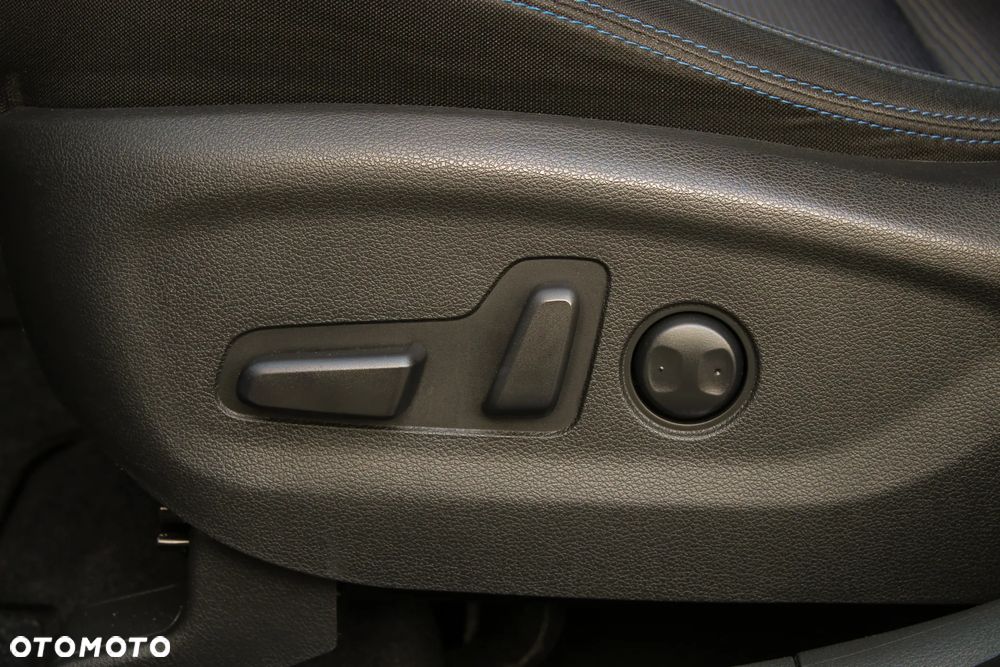 Hyundai Tucson 2.0 CRDI 4WD Automatik Premium - 28