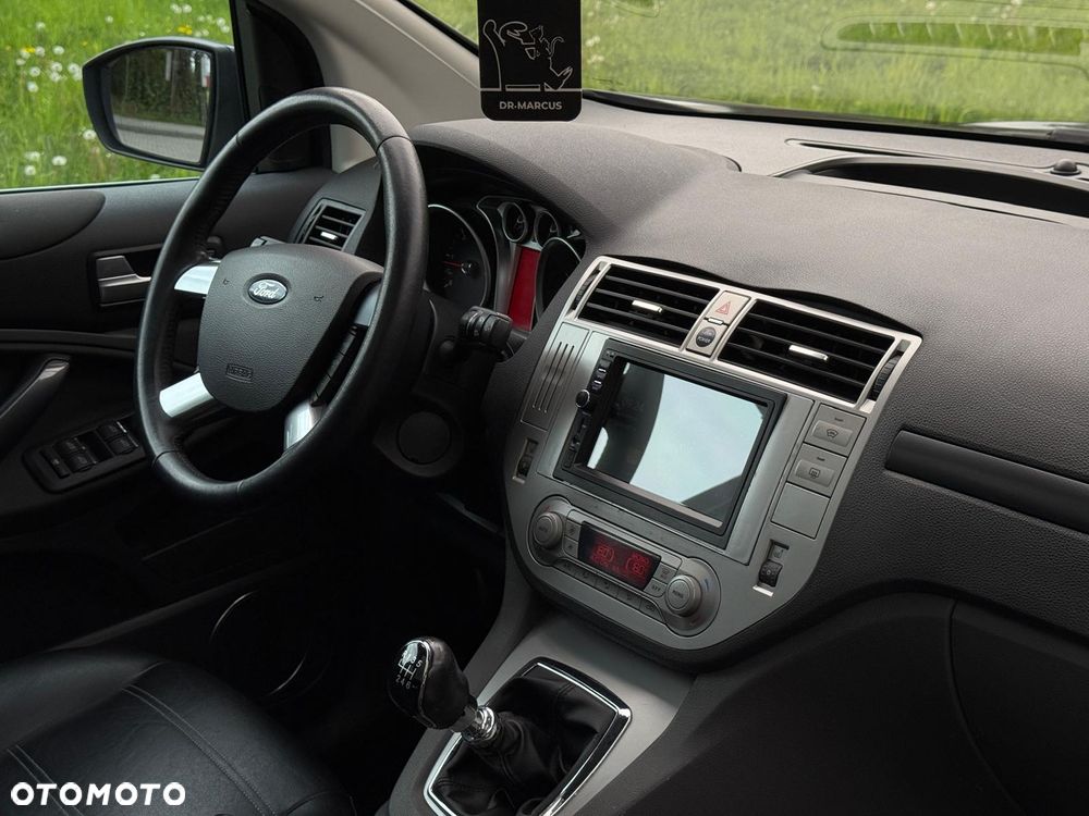 Ford Kuga 2.0 TDCi 2x4 Titanium - 25