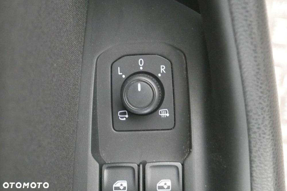 Volkswagen Passat Variant 2.0 TSI Business DSG - 28