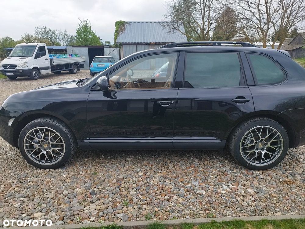 Porsche Cayenne - 12