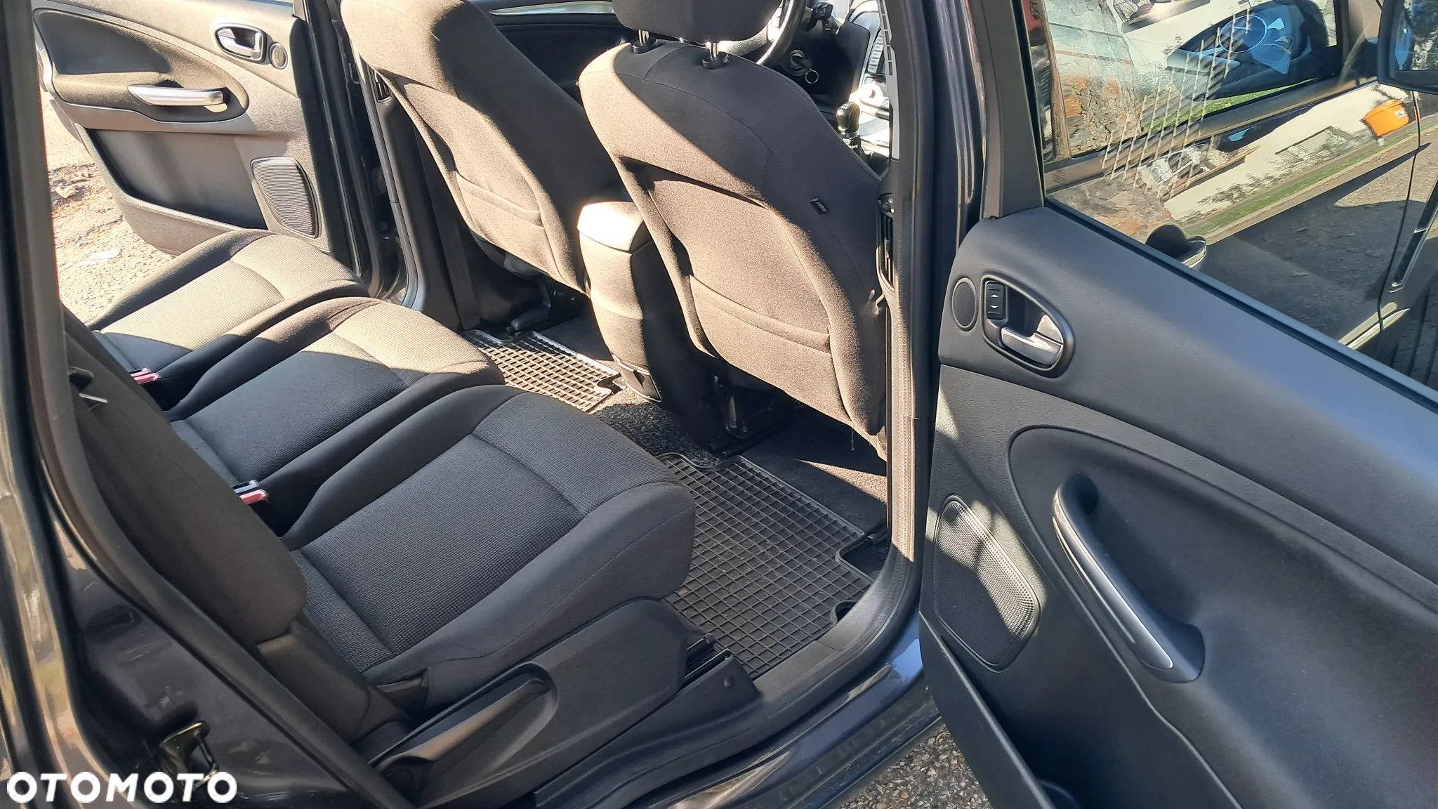 Ford S-Max 2.0 Titanium - 17