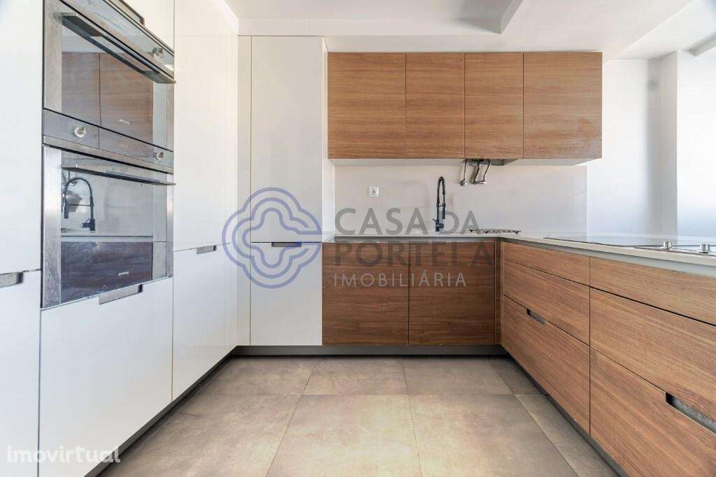Apartamento T2+1 com espaço exterior em Setúbal - Grande imagem: 3/26