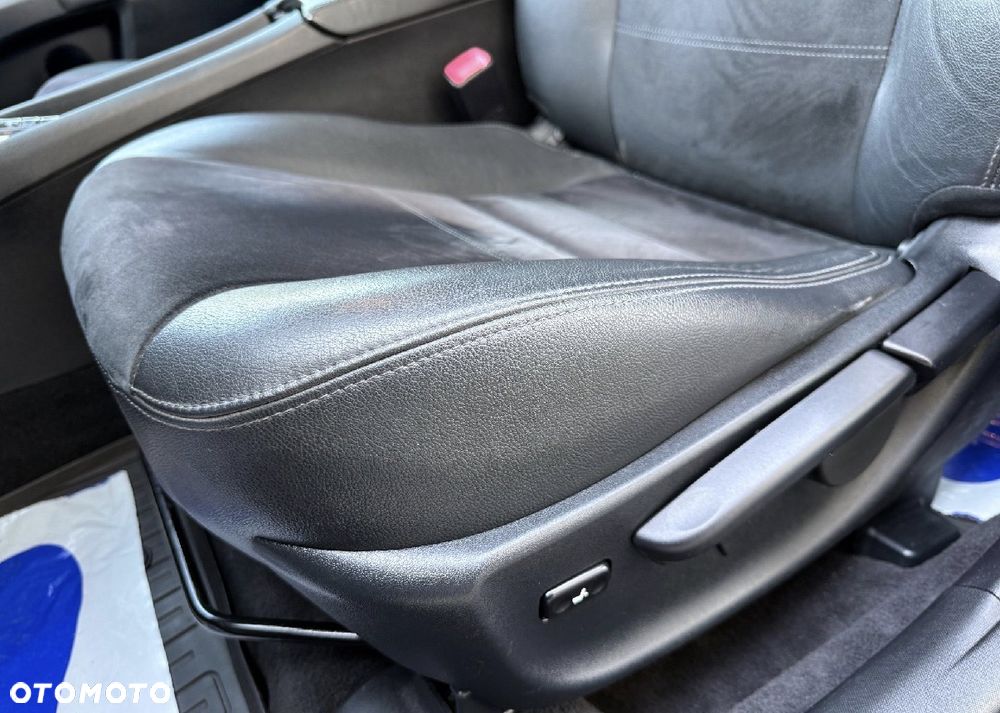 Toyota Avensis 2.0 Prestige NAVI MS - 17