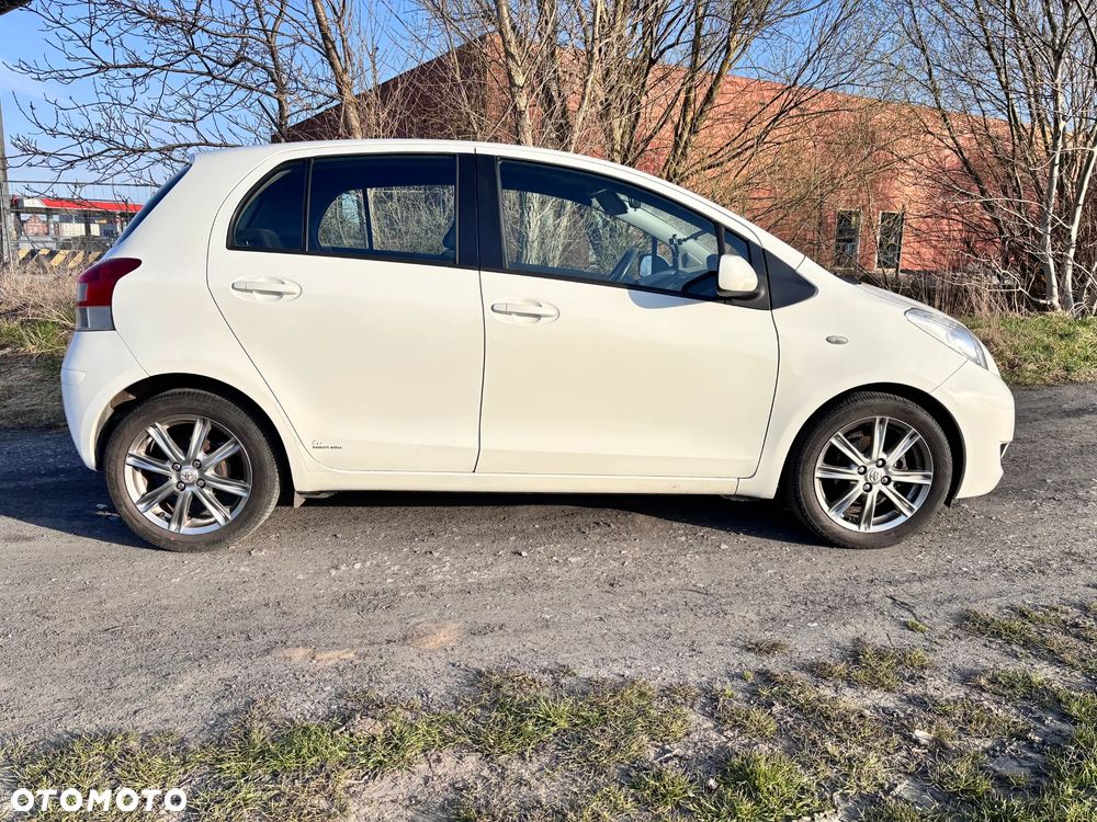 Toyota Yaris - 3
