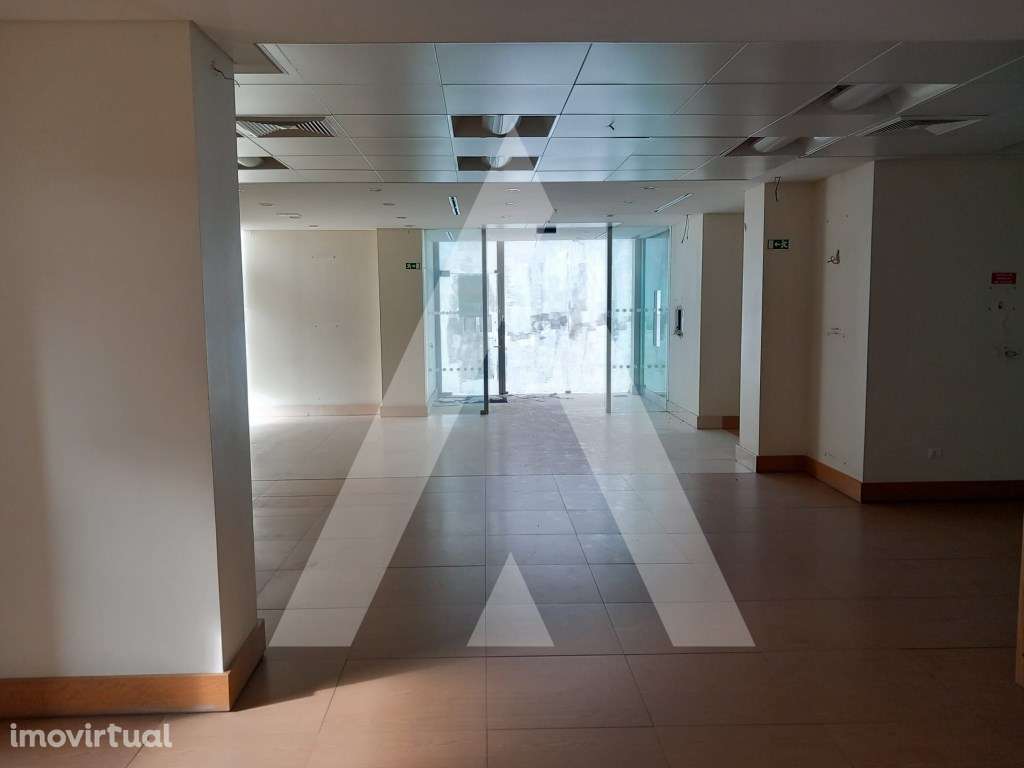 Loja no centro de Cortegaça - Ovar - Grande imagem: 2/16