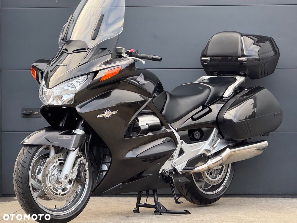 Honda ST - 25