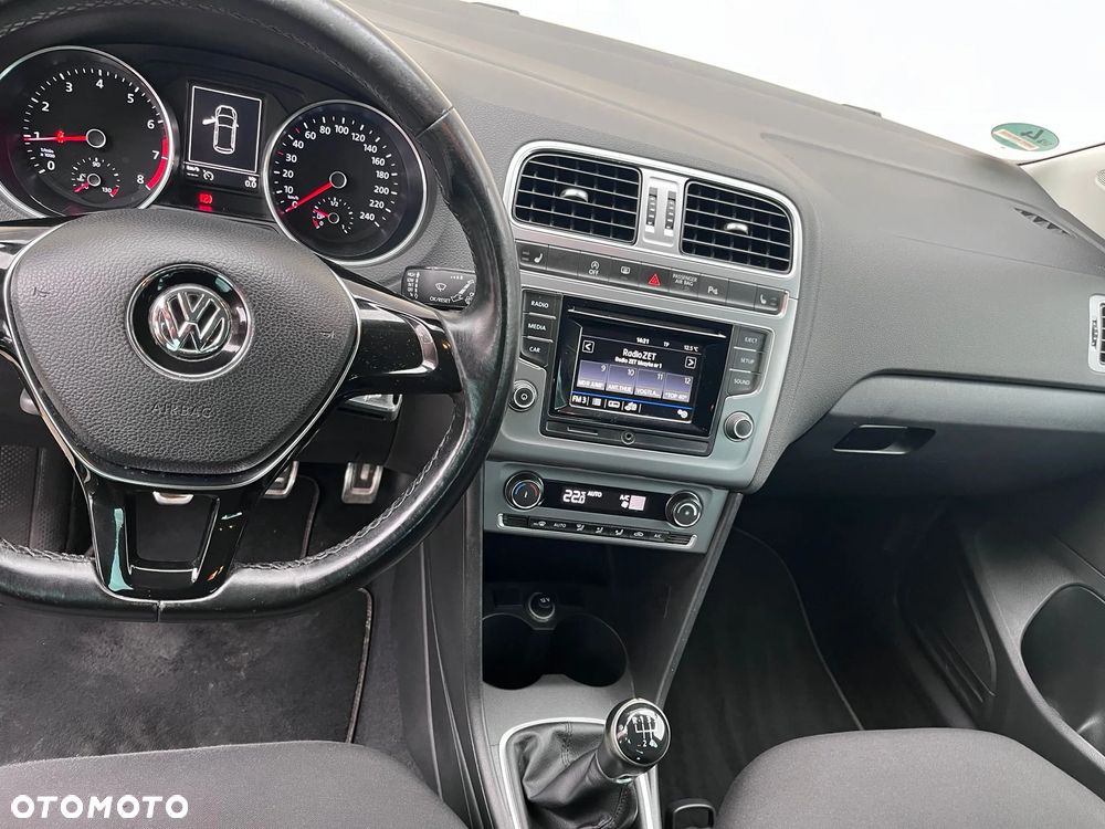 Volkswagen Polo - 13