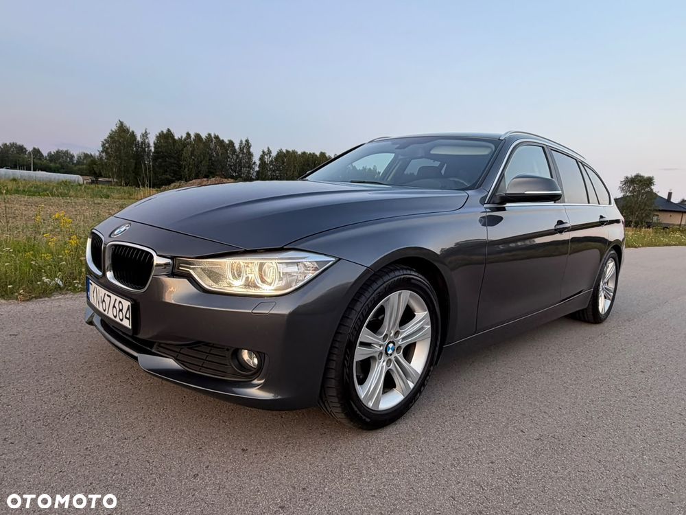 BMW Seria 3 320d Luxury Line - 26
