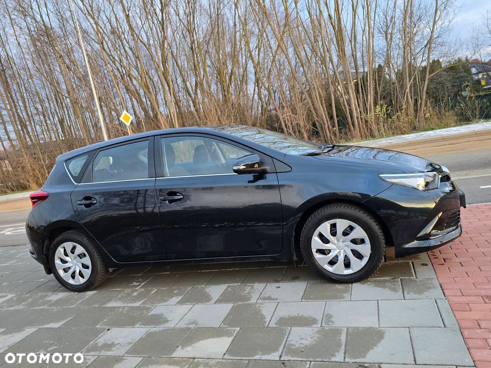 Toyota Auris 1.6 Premium - 10